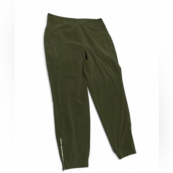 Athleta Pants - Athleta Olive Green Travel Trek Pants Womens 10 Lightweight Stretch NWOT